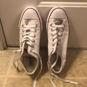 Women’s Converse size 8.5